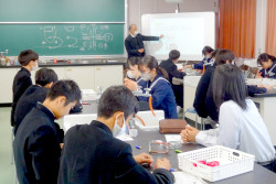 連携理科授業「クリップモーターを作ろう！」