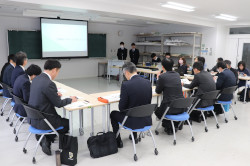 「氷川町の空き家改修案・まちづくり案の報告会」を実施