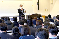 講演会「英語で一歩先へ！」